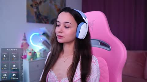 Angelina online show from 11/19/25, 11:21