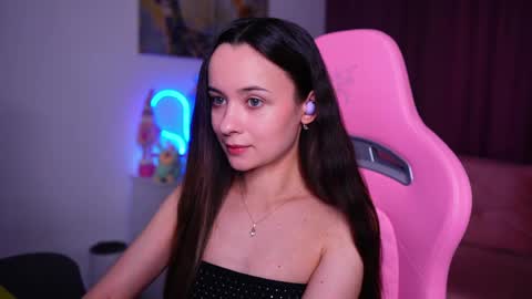 Snapshot of juicy___angel chatting on 05/25/26, 04:02 Angelina online show from 05/25/26, 04:02