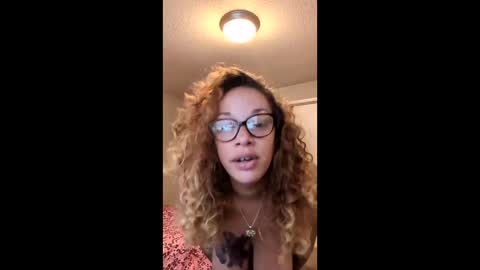 juicy_juju3 online show from 05/13/26, 05:43
