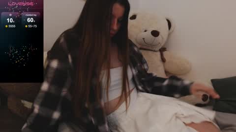 laura online show from 12/03/24, 03:44