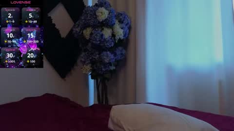 laura online show from 03/25/26, 10:21