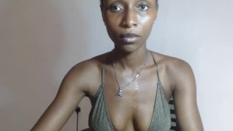 olivia online show from 03/10/26, 01:05