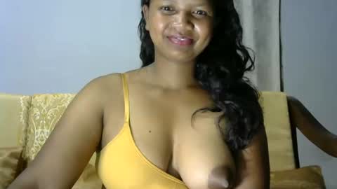 Snapshot of juicy_pretty chatting on 12/04/25, 01:26 stellah online show from 12/04/25, 01:26