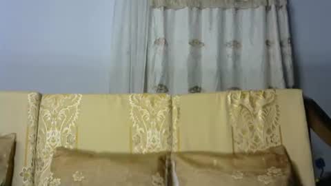 Snapshot of juicy_pretty chatting on 01/10/26, 03:19 stellah online show from 01/10/26, 03:19