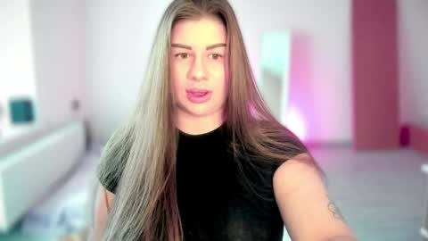 Elena online show from 05/17/26, 03:41