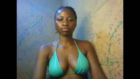 juicypiexx online show from 09/13/25, 11:59