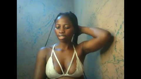 juicypiexx online show from 09/29/25, 03:33