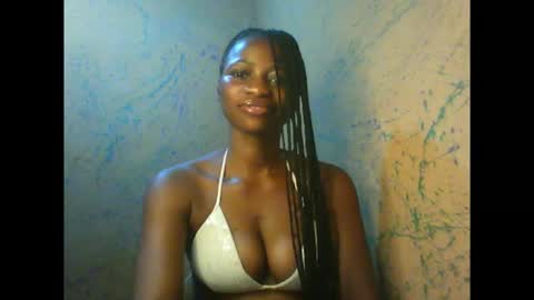 juicypiexx online show from 10/02/25, 10:28