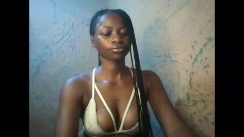 juicypiexx online show from 10/03/25, 11:35