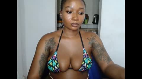 juicyxpink online show from 11/27/25, 12:46