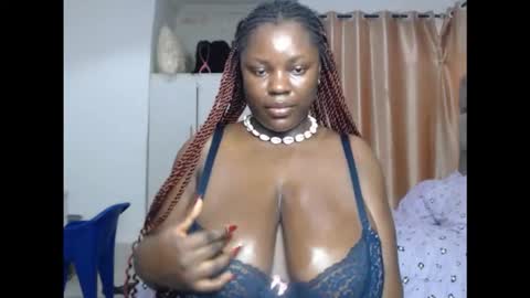 juicyxxxboobs online show from 10/17/25, 11:24