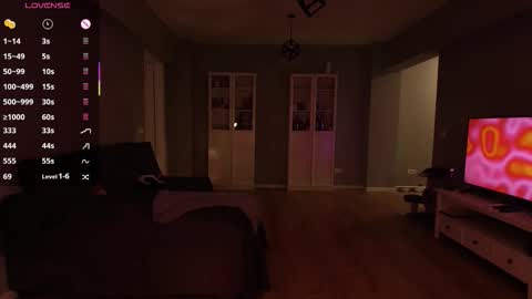 Juicy online show from 10/23/25, 03:44