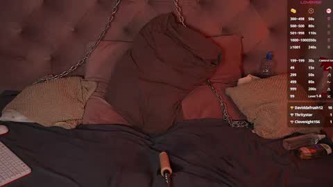 Julcy online show from 03/12/26, 12:50