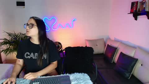 Jules and Gia online show from 01/30/25, 11:45