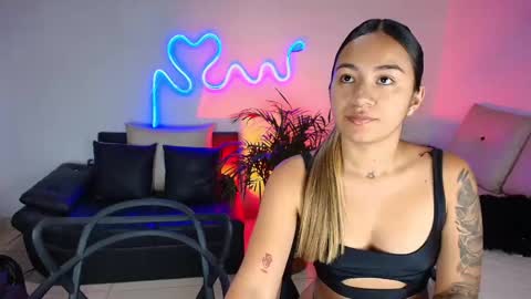 Jules and Gia online show from 02/17/25, 08:58