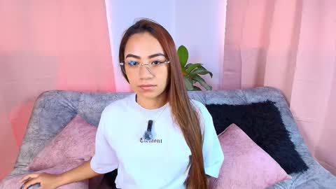 Jules and Gia online show from 10/17/25, 03:47