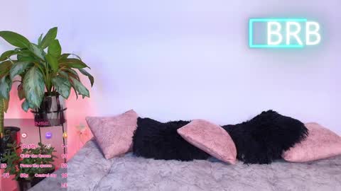 Jules and Gia online show from 04/15/26, 09:05