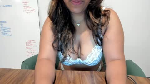 Snapshot of julesnxtdoor chatting on 05/21/26, 04:25 Jules online show from 05/21/26, 04:25