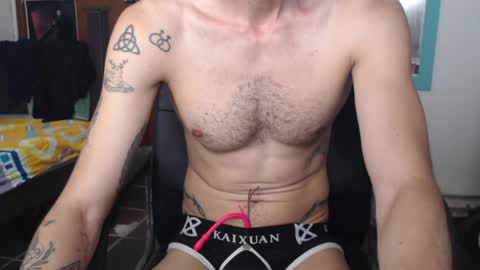 Snapshot of julfigo chatting on 06/18/26, 06:56 Julfigo online show from 06/18/26, 06:56