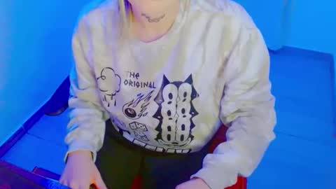  Juliana Torres  online show from 12/03/25, 04:53