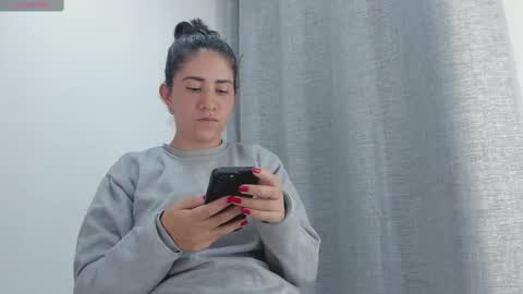 Snapshot of juli_hairy chatting on 09/22/25, 02:35 Juli Modelo Independiente online show from 09/22/25, 02:35