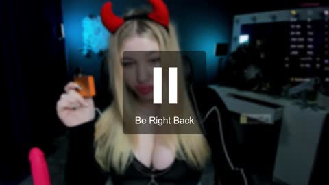 juli kisss online show from 01/15/25, 01:34