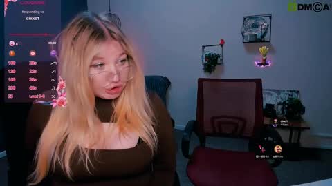 juli kisss online show from 03/06/25, 02:41