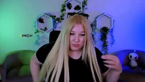 Snapshot of juli_kisss chatting on 07/01/26, 11:04 juli kisss online show from 07/01/26, 11:04