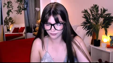 Snapshot of julia485262 chatting on 06/12/26, 11:42 julia485262 online show from 06/12/26, 11:42