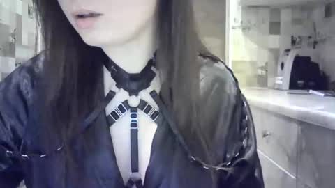 julia69009 online show from 12/18/24, 08:57