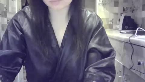 julia69009 online show from 12/24/24, 12:22