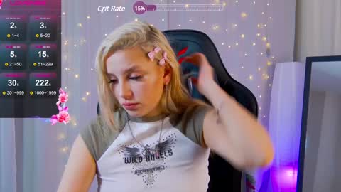 julia__bunny online show from 01/15/25, 10:13