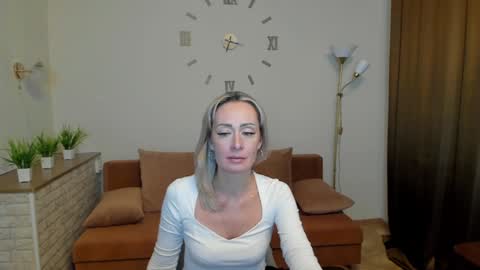 julia__cherry_ online show from 01/22/25, 03:40