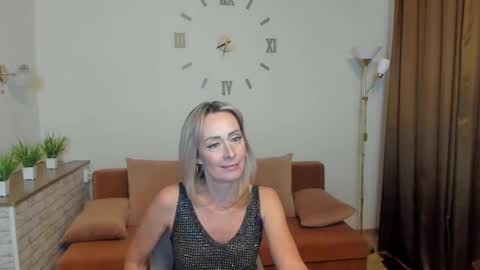 julia__cherry_ online show from 02/09/25, 02:18