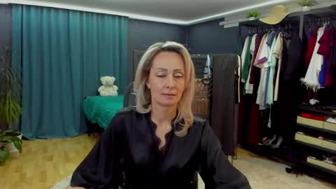 julia__cherry_ online show from 03/27/26, 03:12
