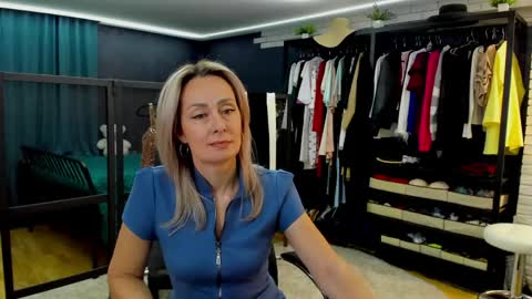 Snapshot of julia__cherry_ chatting on 05/01/26, 03:49 julia__cherry_ online show from 05/01/26, 03:49