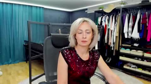 Snapshot of julia__cherry_ chatting on 05/23/26, 02:10 julia__cherry_ online show from 05/23/26, 02:10
