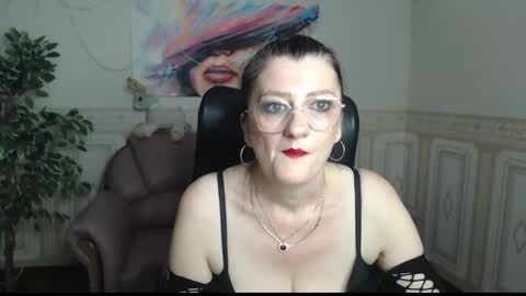 Julia Andersone online show from 01/29/25, 06:33