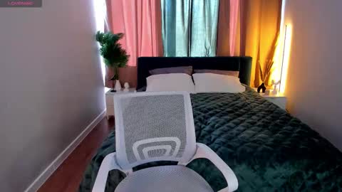 Julia online show from 02/03/26, 06:22