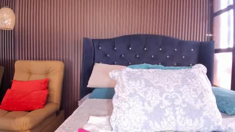 Snapshot of julia_dawson chatting on 10/27/25, 09:30 Julia online show from 10/27/25, 09:30