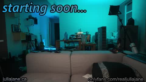 Julia Jane online show from 02/15/26, 02:41