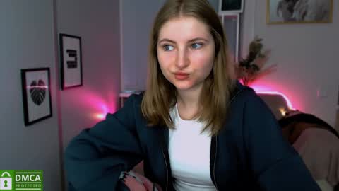 Julia  online show from 12/07/24, 10:12