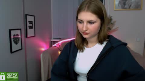 Julia  online show from 12/07/24, 01:18