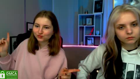 Julia  online show from 12/09/24, 10:32