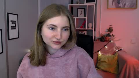 Julia  online show from 12/15/24, 08:36