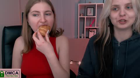 Julia  online show from 12/27/24, 08:28