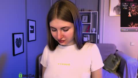 Julia  online show from 02/05/25, 09:18