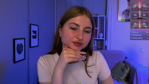 Julia  online show from 02/06/25, 12:22