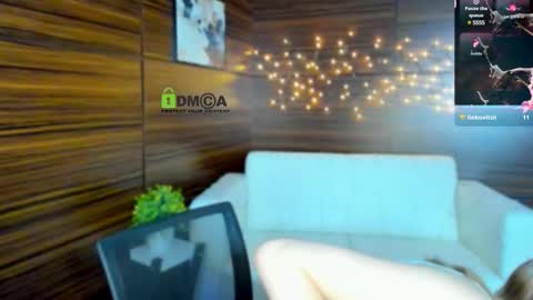 Julia  online show from 02/11/25, 08:42