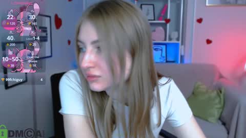 Julia  online show from 03/06/25, 11:42